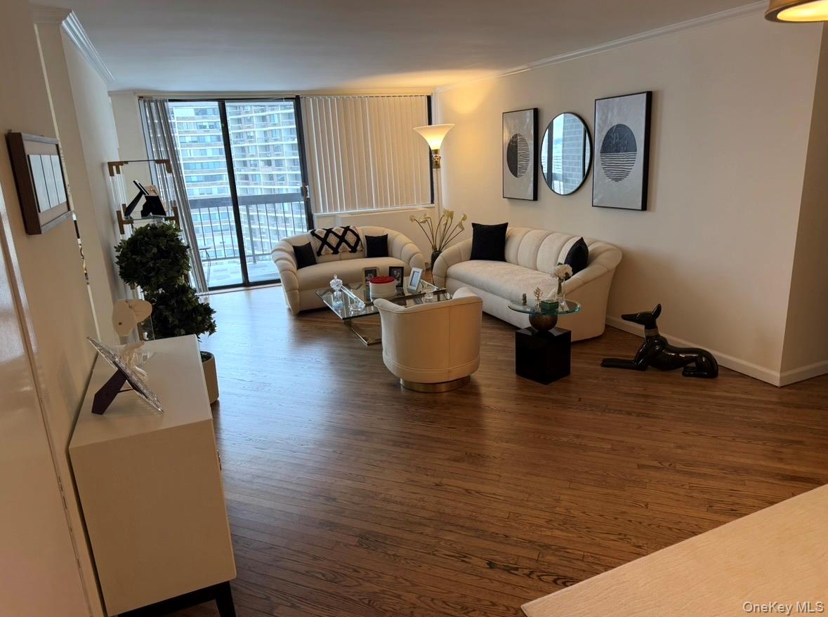 1 BAY CLUB Drive 12 F