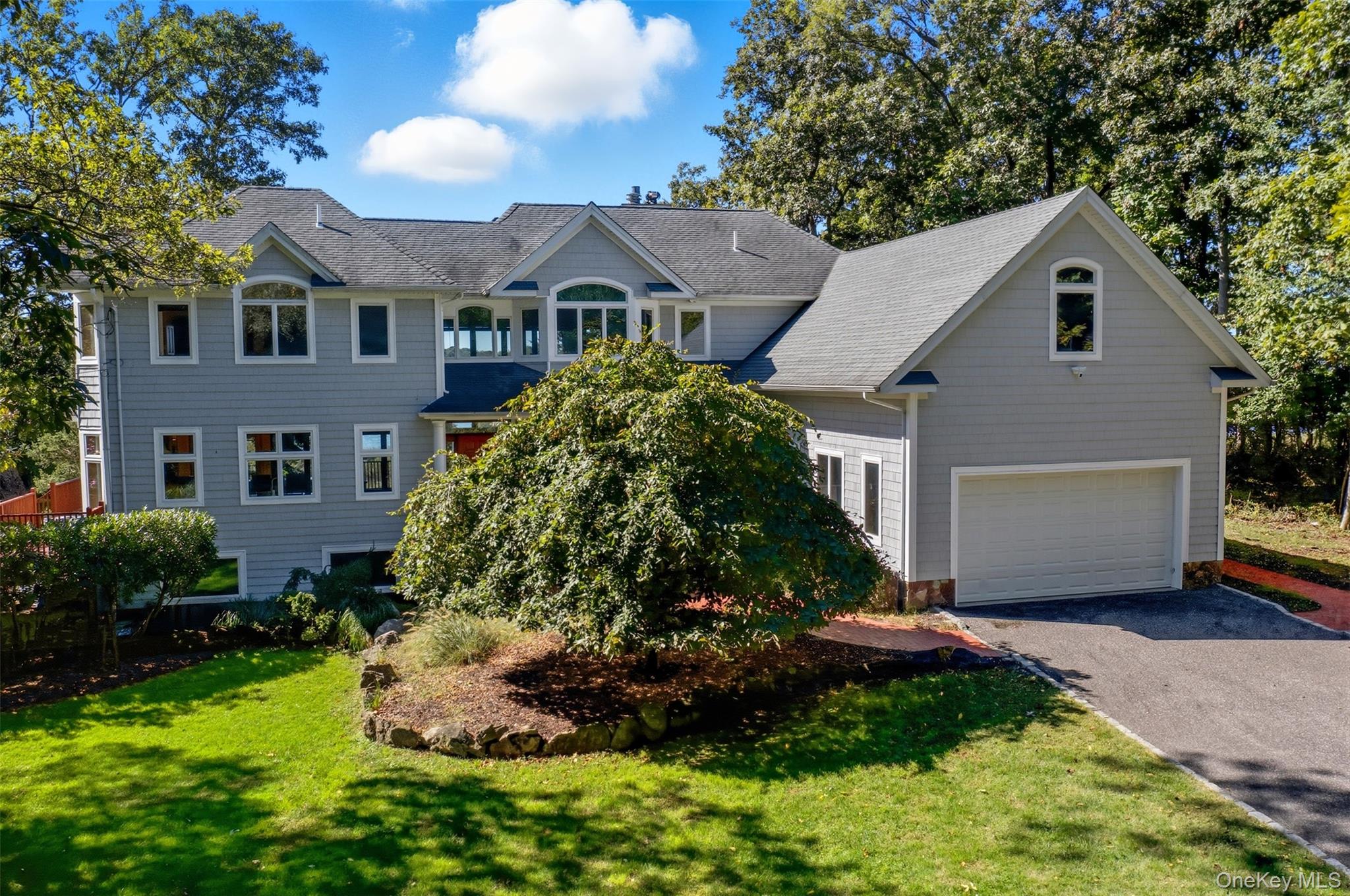 22 Flax Pond Woods Road