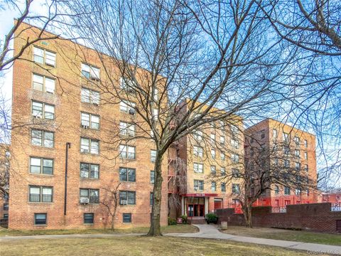 150-25 72 Road 6A Kew Garden Hills NY 11367