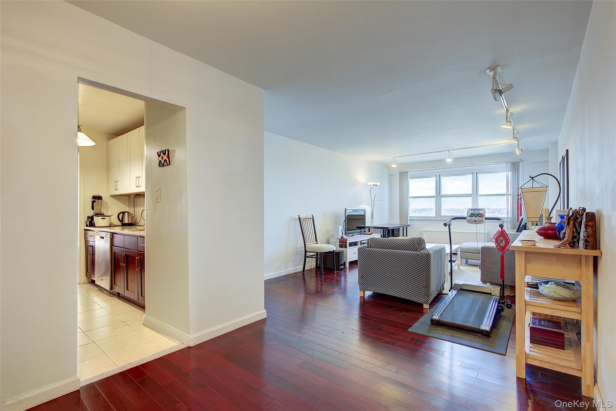 66-36 Yellowstone Boulevard 17H