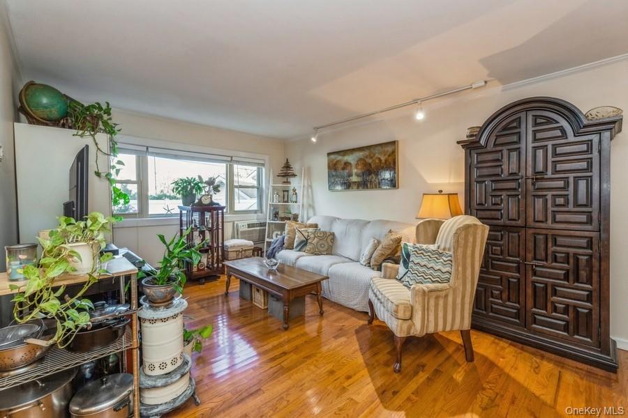 4 Rose Street 7, C-1