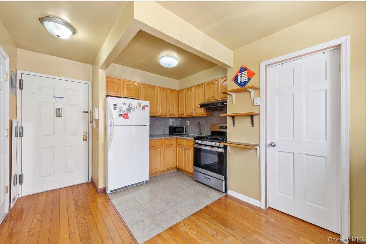 13939 35th Avenue 4E