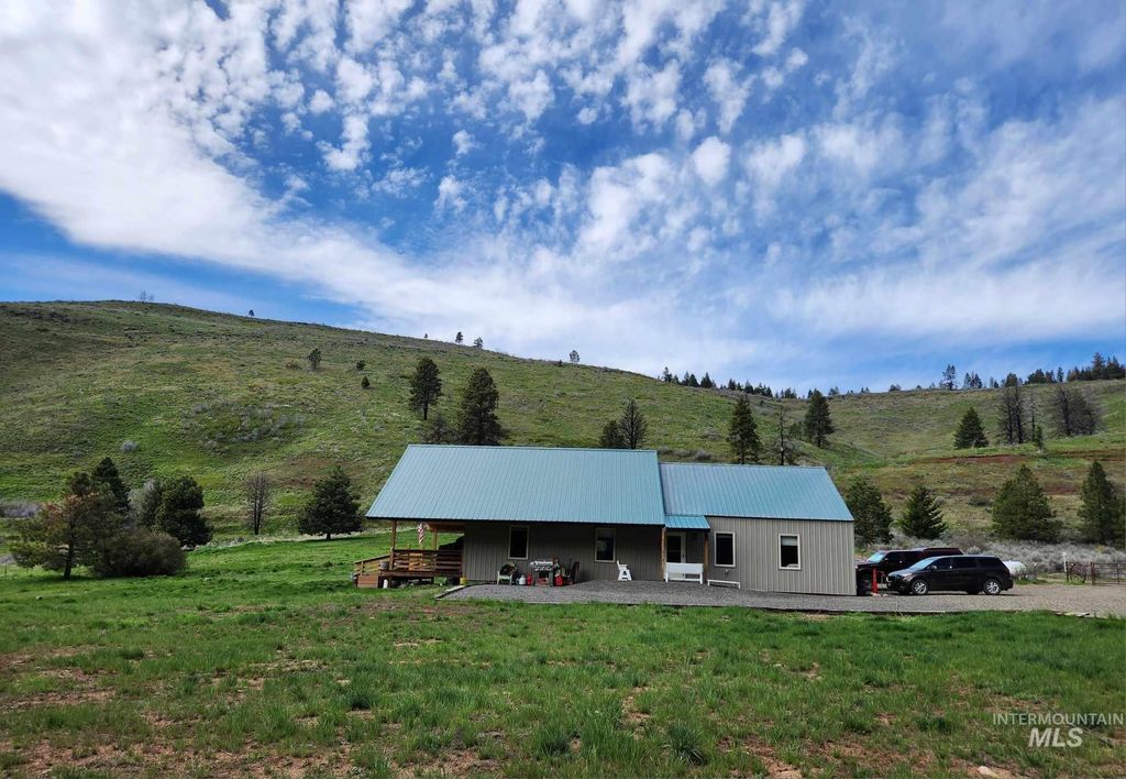 Photo of 2267 Private Road 1, Cambridge, ID 83610 (MLS # 98978201)
