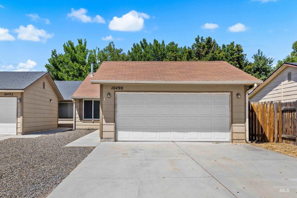 Photo of 10490 W Cory St, Boise, ID 83704 (MLS # 99000794)