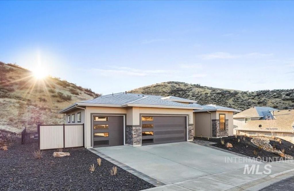 Photo of 20042 N Swire Green Way #459, Boise, ID 83714 (MLS # 98979545)