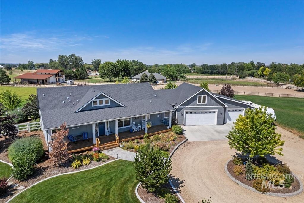 Photo of 2171 W Valli Hi Road, Eagle, ID 83616 (MLS # 98968016)