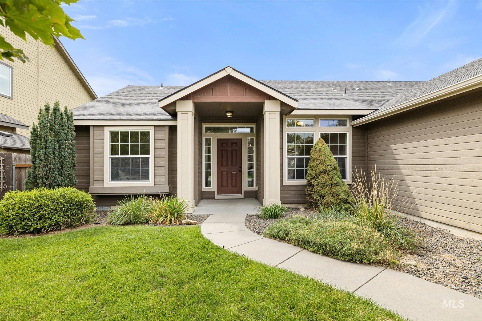 6157 N Silver Elm Way
