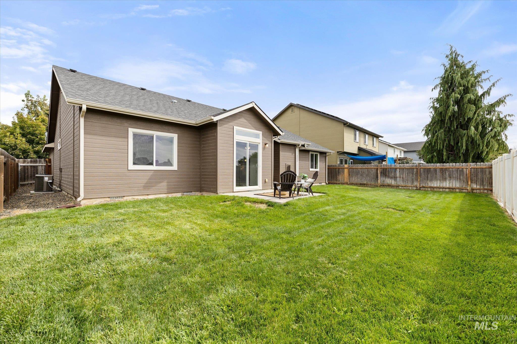 6157 N Silver Elm Way