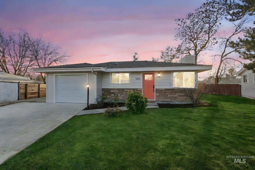 Photo of 1845 S Rand St, Boise, ID 83709 (MLS # 98971691)