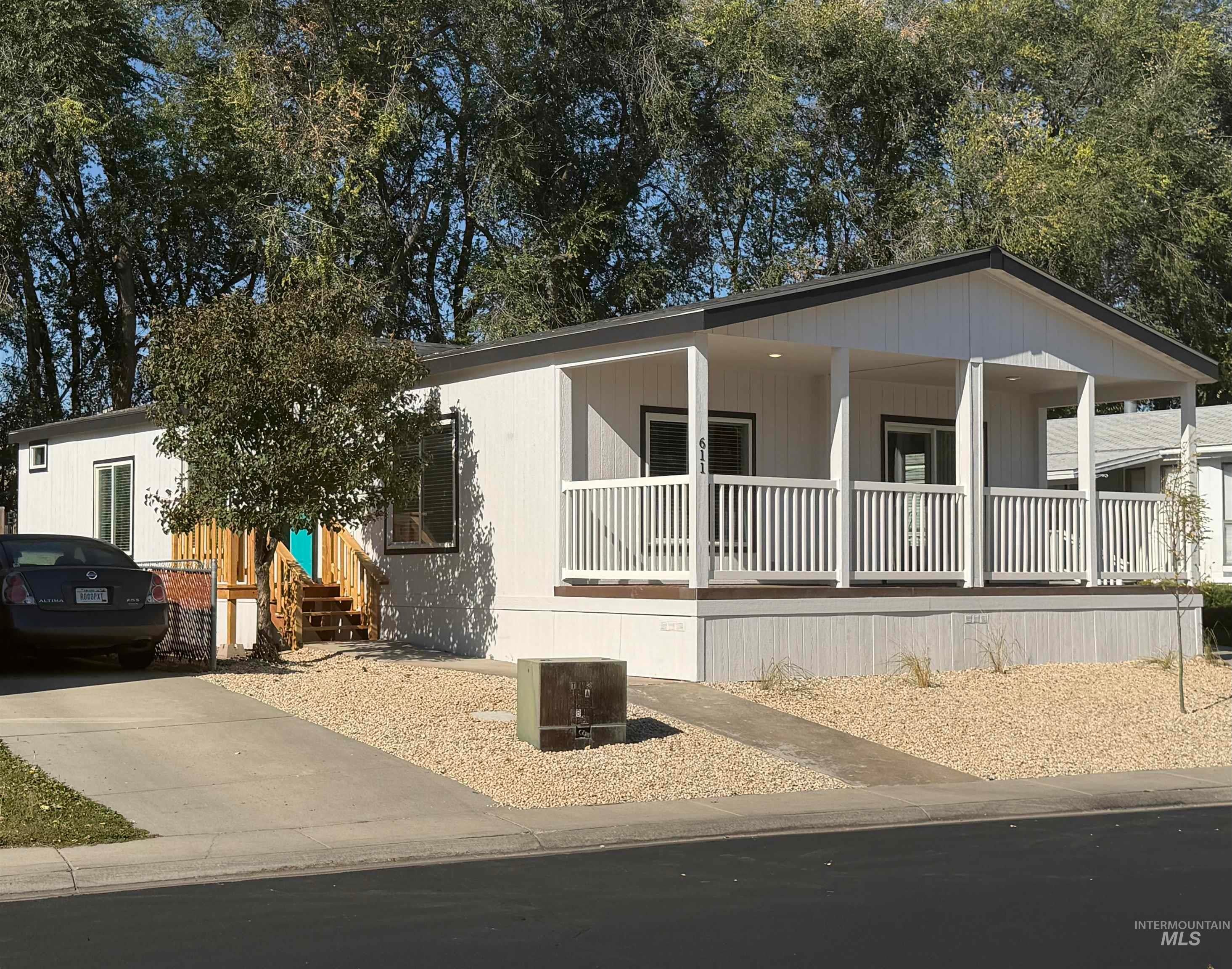 611 N Timathy Rd