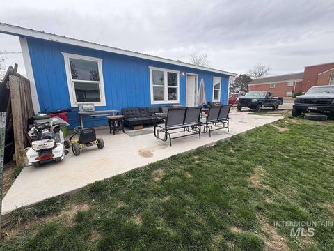 Photo of 111 Randolph Dr, Melba, ID 83641 (MLS # 98979950)