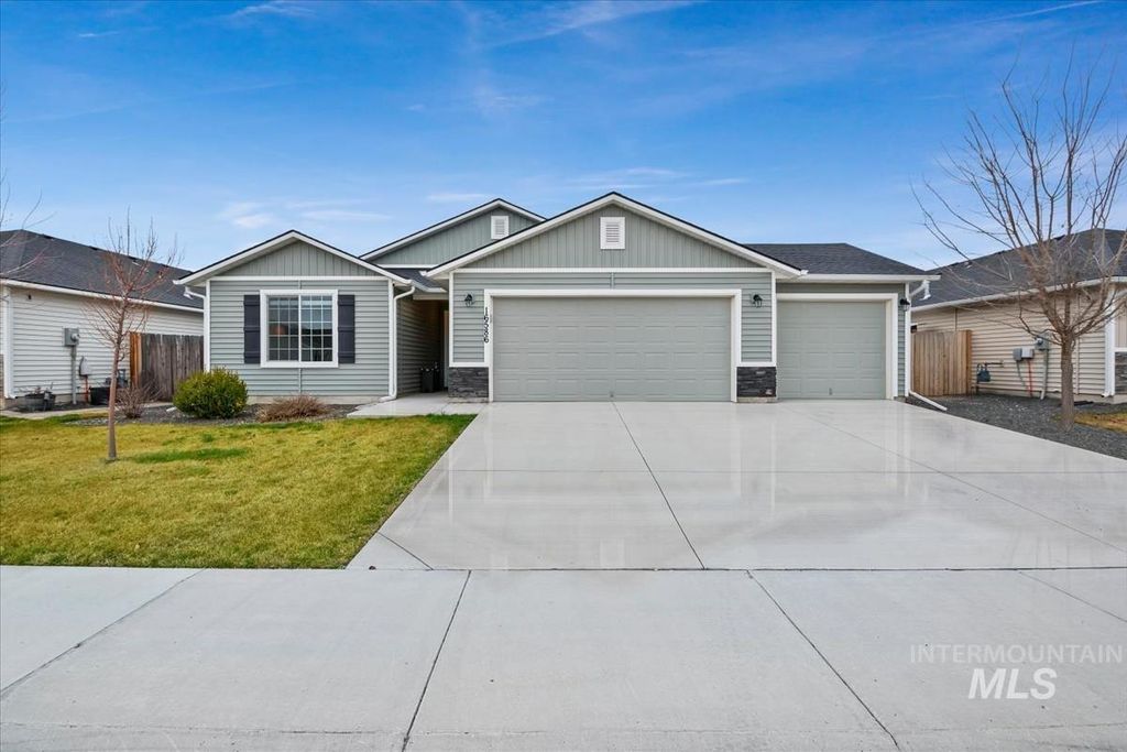 Photo of 16586 Corrine Ave, Caldwell, ID 83607 (MLS # 98986712)