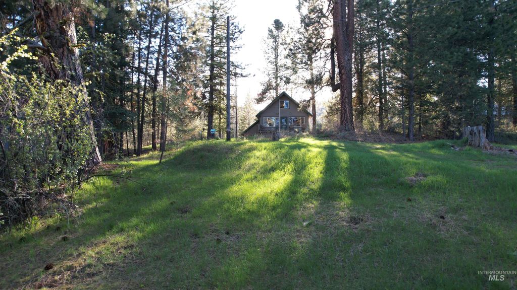 Photo of 4 Lem Ct, High Valley, ID 83611 (MLS # 98985799)