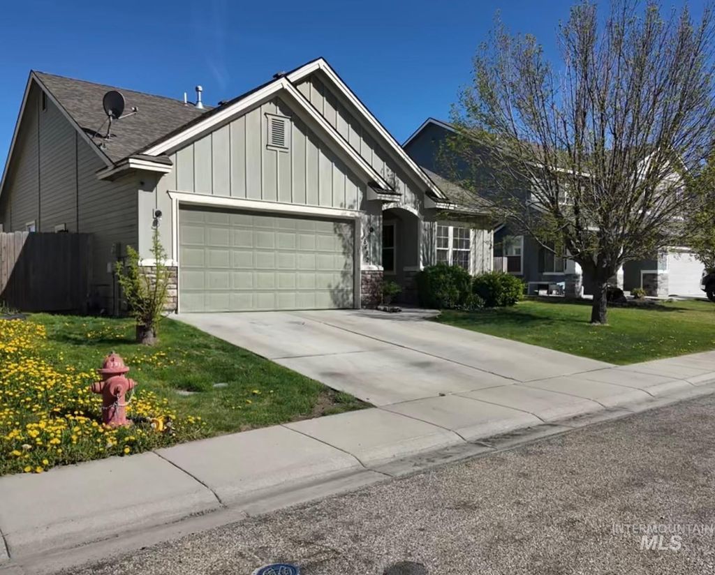 Photo of 18412 Spicebush Ave, Nampa, ID 83687 (MLS # 98982401)