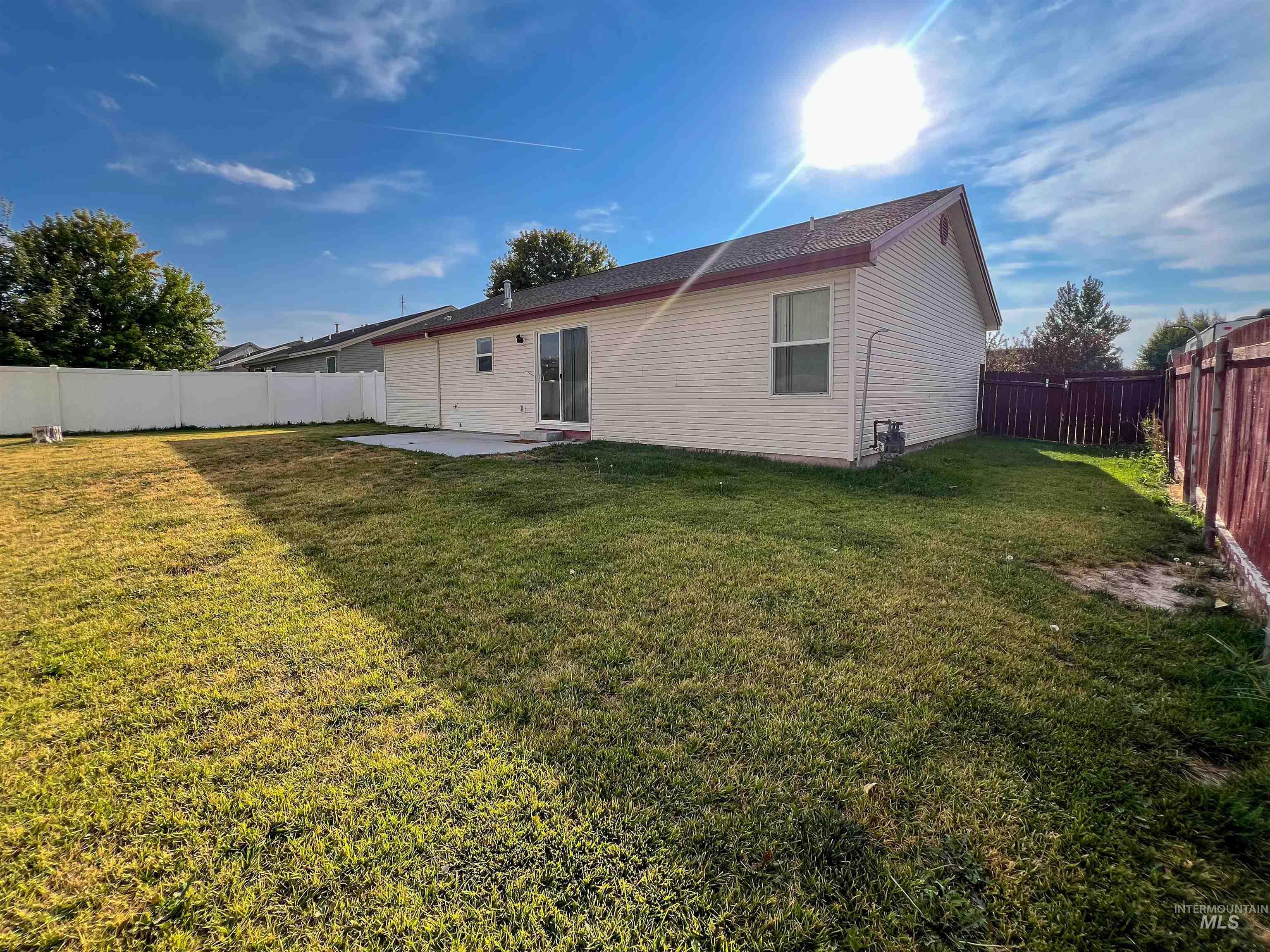 Twin Falls, Idaho 83301, United States, 3 Bedrooms Bedrooms, ,2 BathroomsBathrooms,Residential,Pending,41059