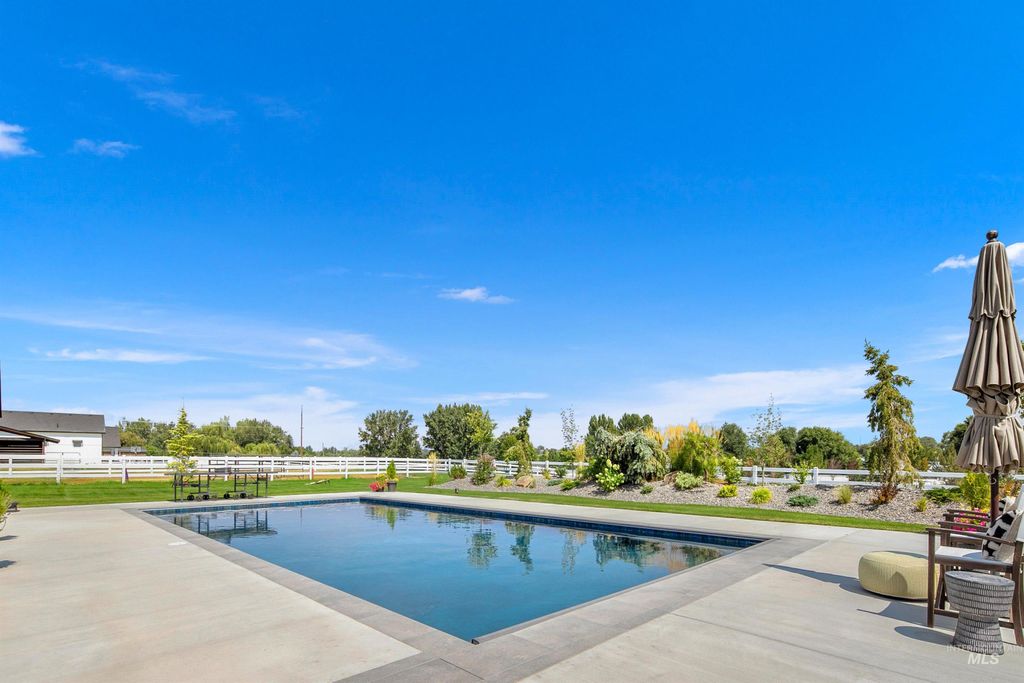 Photo of 23910 Timber Hills Rd, Caldwell, ID 83607 (MLS # 98964505)