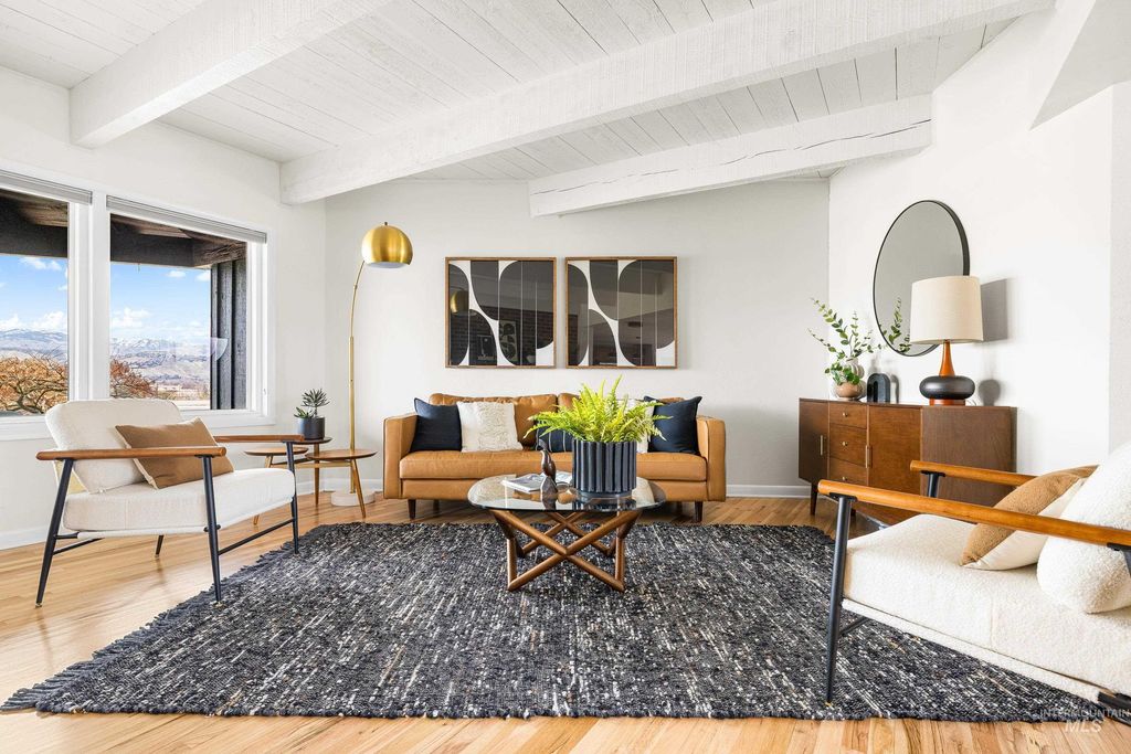 Photo of 4747 N Mountain View Dr, Boise, ID 83704 (MLS # 98978482)