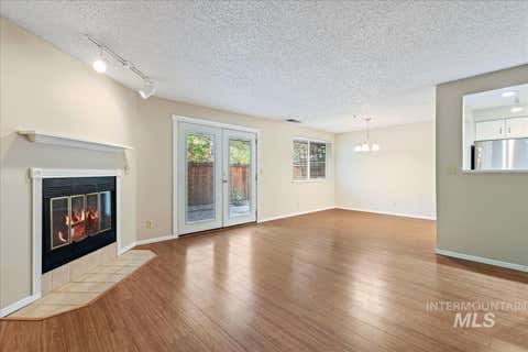 Photo of 3611 S Gekeler Lane #124, Boise, ID 83706 (MLS # 98996125)