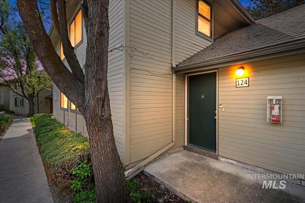 Photo of 3611 S Gekeler Lane #124, Boise, ID 83706 (MLS # 98996125)