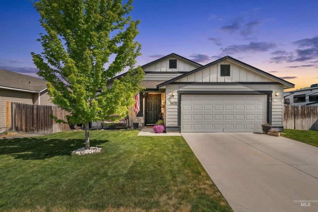 Photo of 11670 Cambria St, Caldwell, ID 83605 (MLS # 98985790)