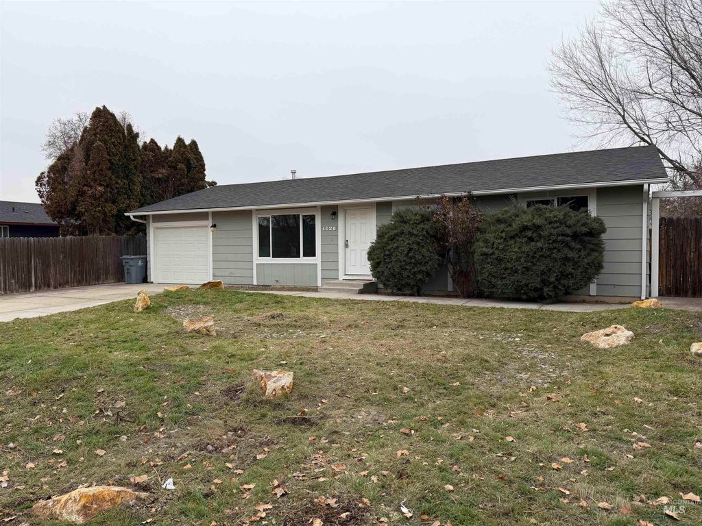 Photo of 1026 Sweetwood Cir, Nampa, ID 83651 (MLS # 98972268)