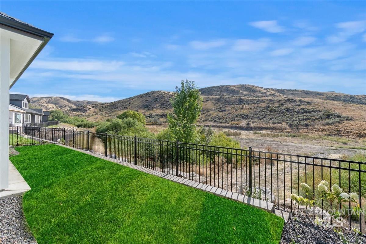 6559 S Charlie Pl.