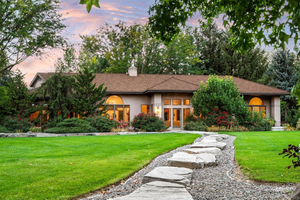 Photo of 2985 N Holl Drive, Eagle, ID 83616 (MLS # 99001024)