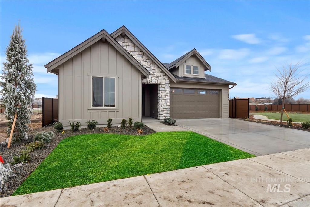 Photo of 8324 W Gallup St, Meridian, ID 83646 (MLS # 98984992)