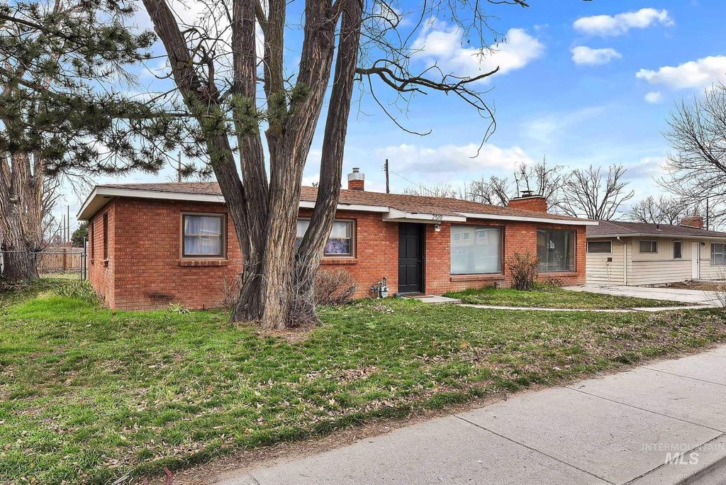 Photo of 2519 S Vista Ave, Boise, ID 83705 (MLS # 98973114)