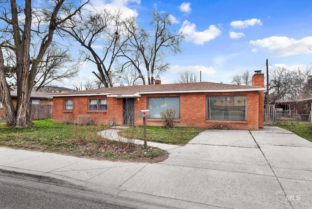 Photo of 2519 S Vista Ave, Boise, ID 83705 (MLS # 98973114)