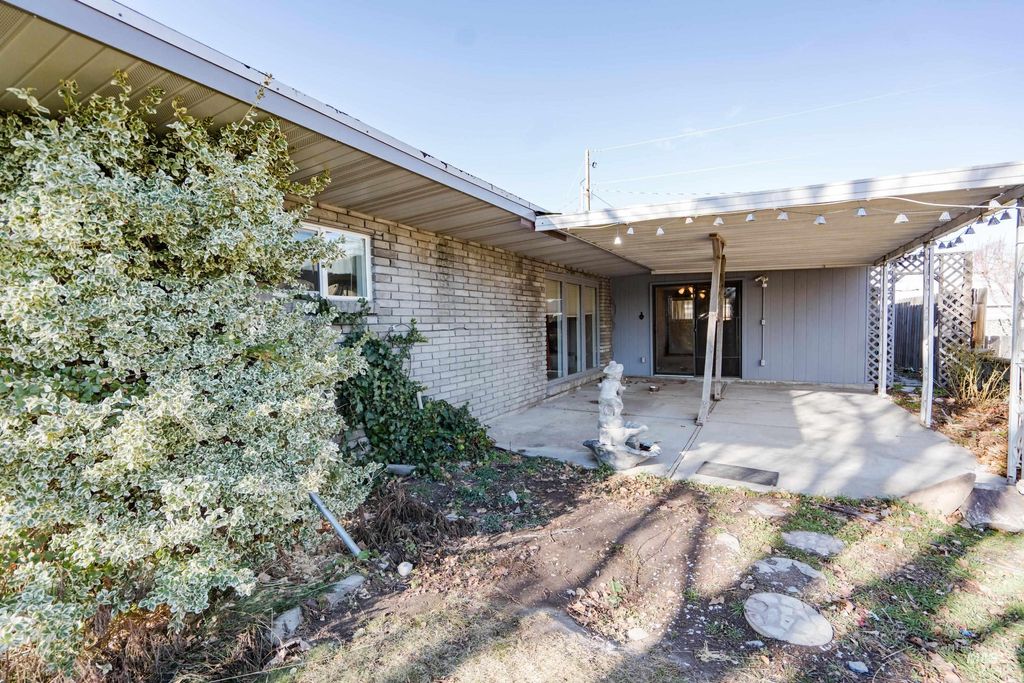 Photo of 334 S 4th Street, Rupert, ID 83350 (MLS # 98969080)