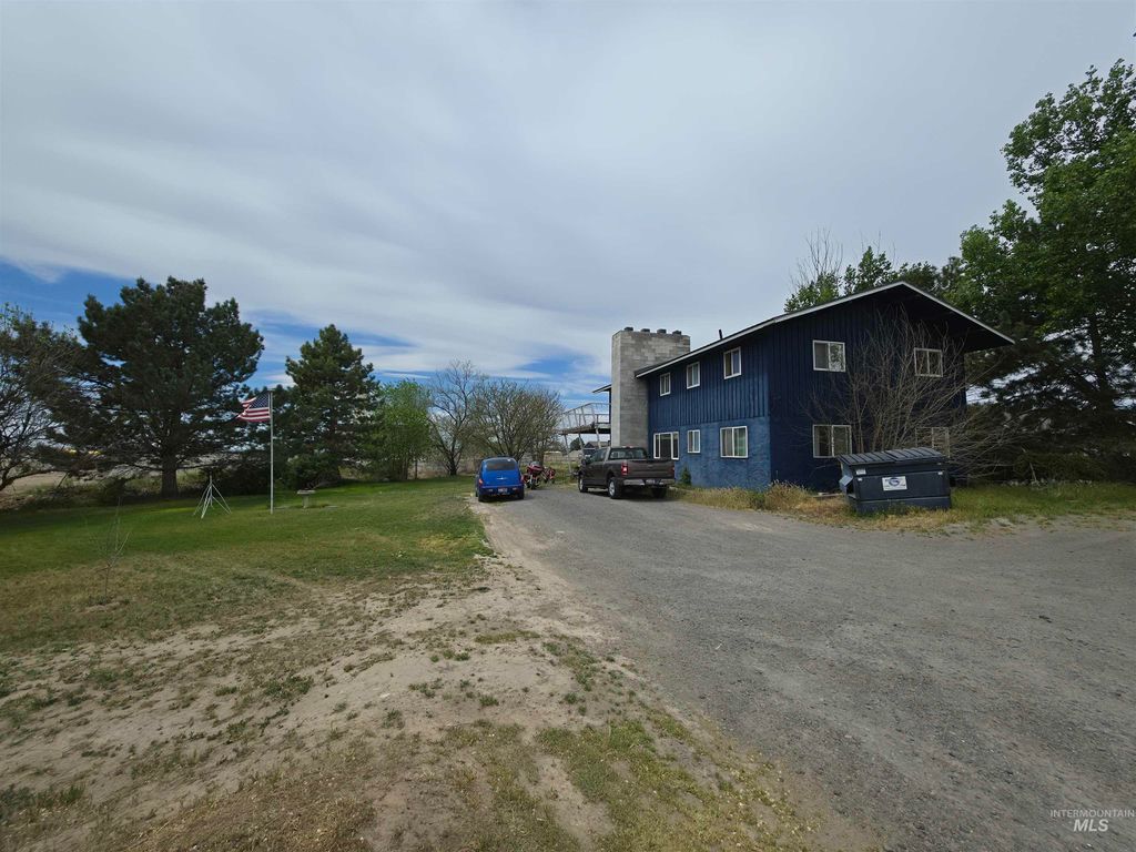 Photo of 31 S 100 W, Jerome, ID 83338 (MLS # 98986282)