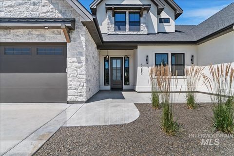 Photo of 3506 N Templeton Way, Eagle, ID 83616 (MLS # 98972798)