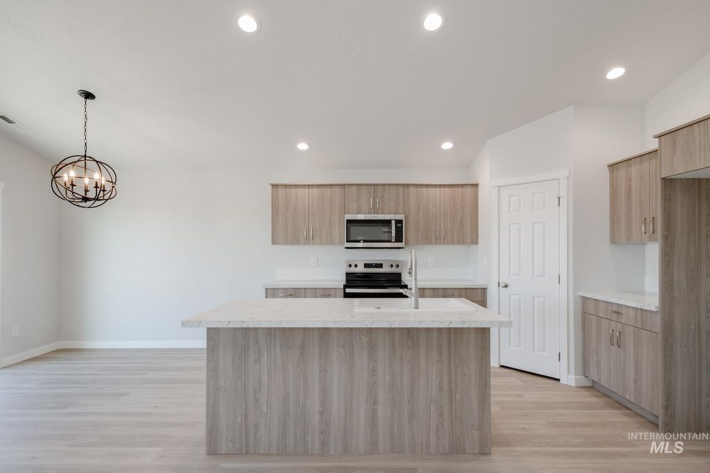 Photo of 343 N Coltsfoot Ave, Kuna, ID 83634 (MLS # 98967501)