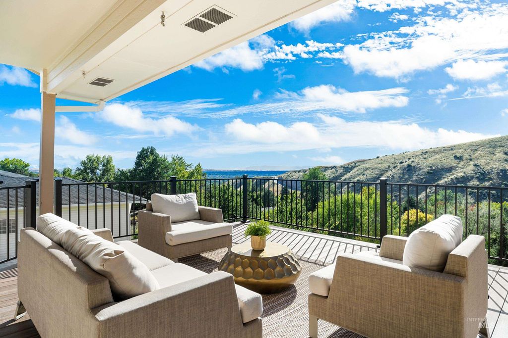 Photo of 4055 N La Mesita Way, Boise, ID 83702 (MLS # 98963828)