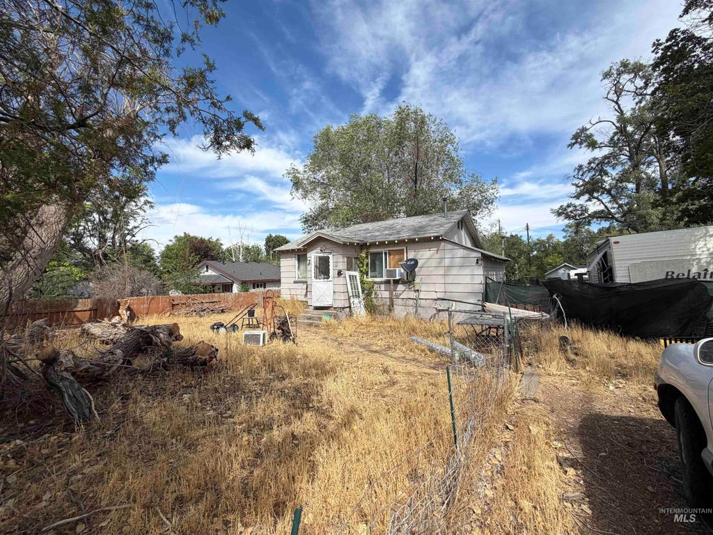 Photo of 324 5th Ave W AVE, Jerome, ID 83338 (MLS # 98999412)