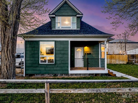 Photo of 515 S 15th Street, Boise, ID 83702 (MLS # 98998060)