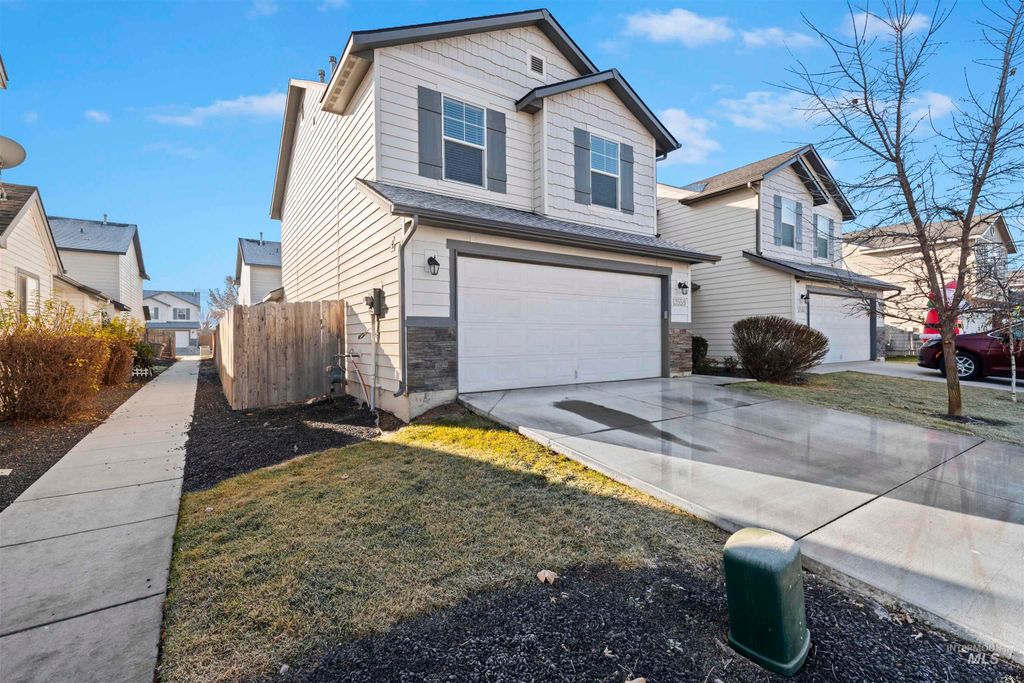 Photo of 13559 Cocoa Beach St, Caldwell, ID 83607 (MLS # 98969763)