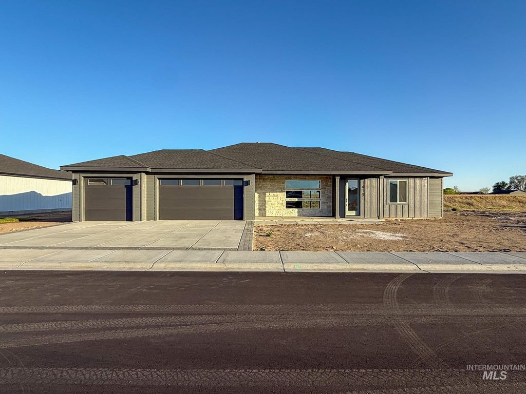Photo of 1419 Cardon Court, Rupert, ID 83350 (MLS # 98986613)