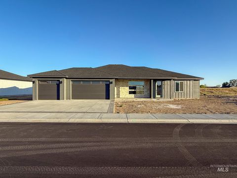 Photo of 1419 Cardon Court, Rupert, ID 83350 (MLS # 98986613)