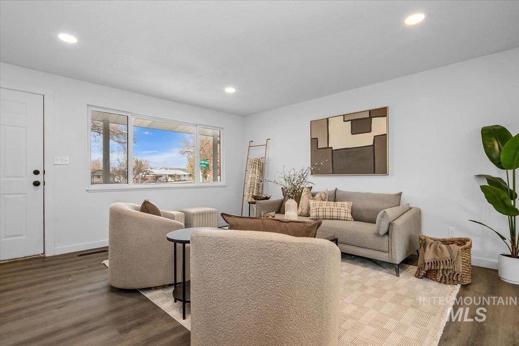 Photo of 520 Harmon Way, Middleton, ID 83644 (MLS # 98969647)