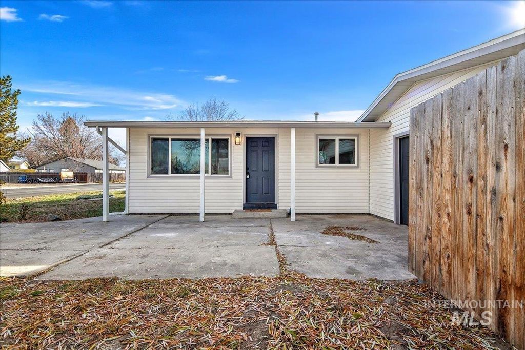 Photo of 520 Harmon Way, Middleton, ID 83644 (MLS # 98969647)