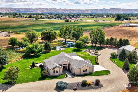 Photo of 1795 W Black Canyon Hwy, Emmett, ID 83617 (MLS # 98986221)
