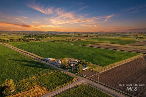 Photo of TBD Hillview Dr, Emmett, ID 83617 (MLS # 98987617)
