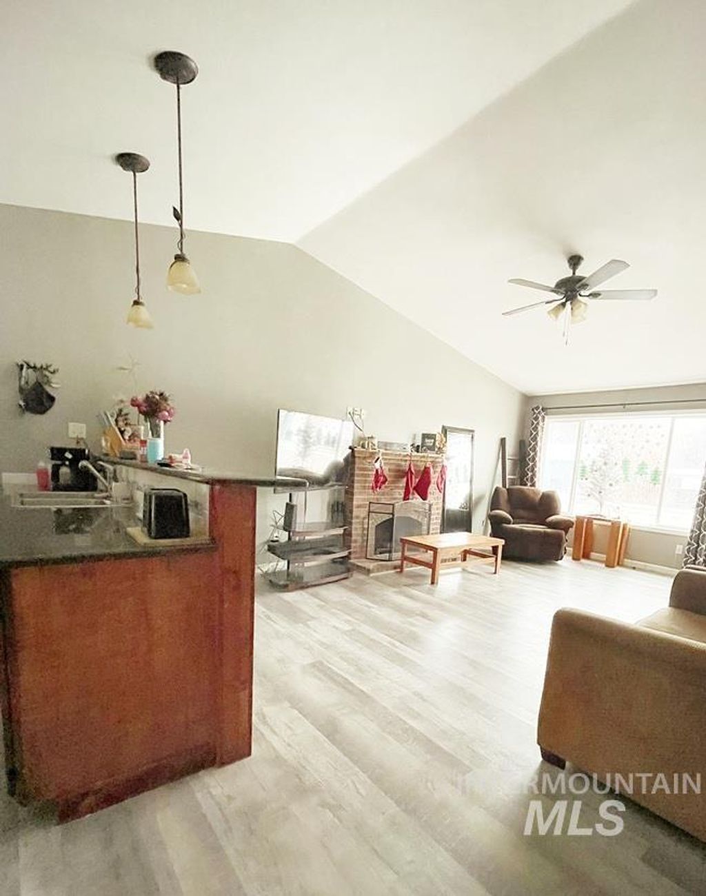 Photo of 203 Hudson Avenue, Nampa, ID 83651 (MLS # 98970034)