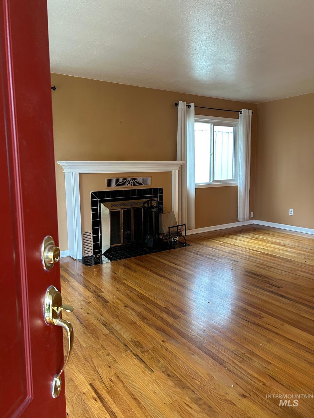 Photo of 112 17th Ave, Lewiston, ID 83501 (MLS # 98967213)