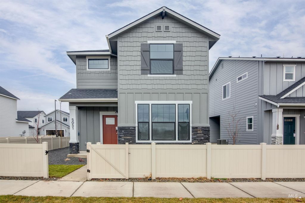 Photo of 2930 E Boulder Basin Dr, Kuna, ID 83634 (MLS # 98968375)