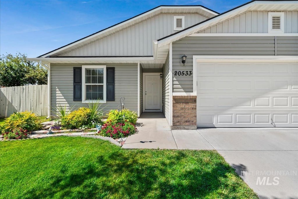 Photo of 20533 Wyeth Ave, Caldwell, ID 83605 (MLS # 98999560)