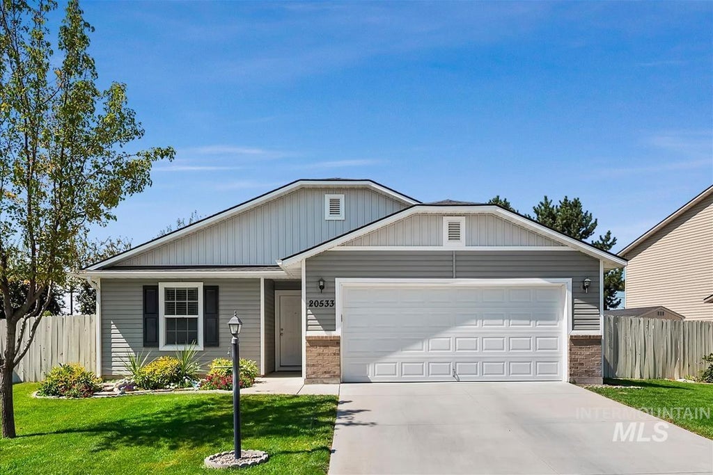 Photo of 20533 Wyeth Ave, Caldwell, ID 83605 (MLS # 98999560)