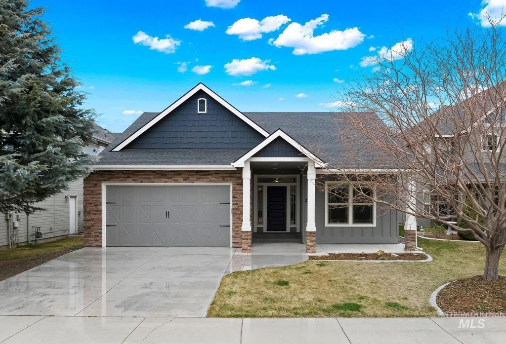 Photo of 242 E Ryegate Dr, Meridian, ID 83646 (MLS # 98976021)